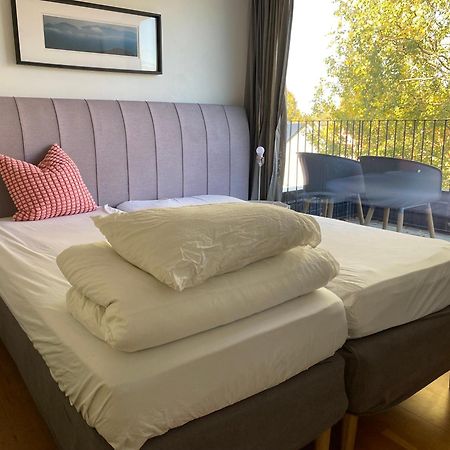 Вилла Townhouse On Arlanda Stockholm Metro Line - Easy Checkin Соллентуна Экстерьер фото