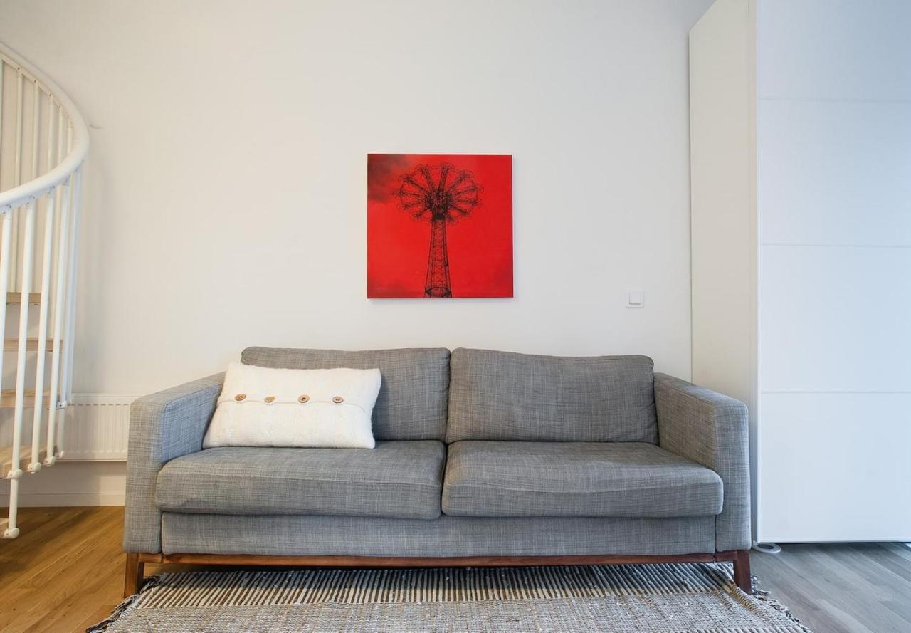 Вилла Townhouse On Arlanda Stockholm Metro Line - Easy Checkin Соллентуна Экстерьер фото