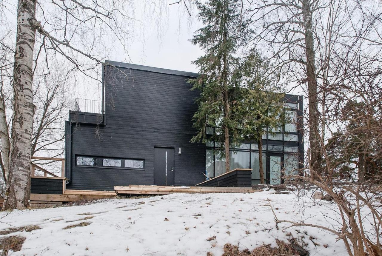 Вилла Townhouse On Arlanda Stockholm Metro Line - Easy Checkin Соллентуна Экстерьер фото