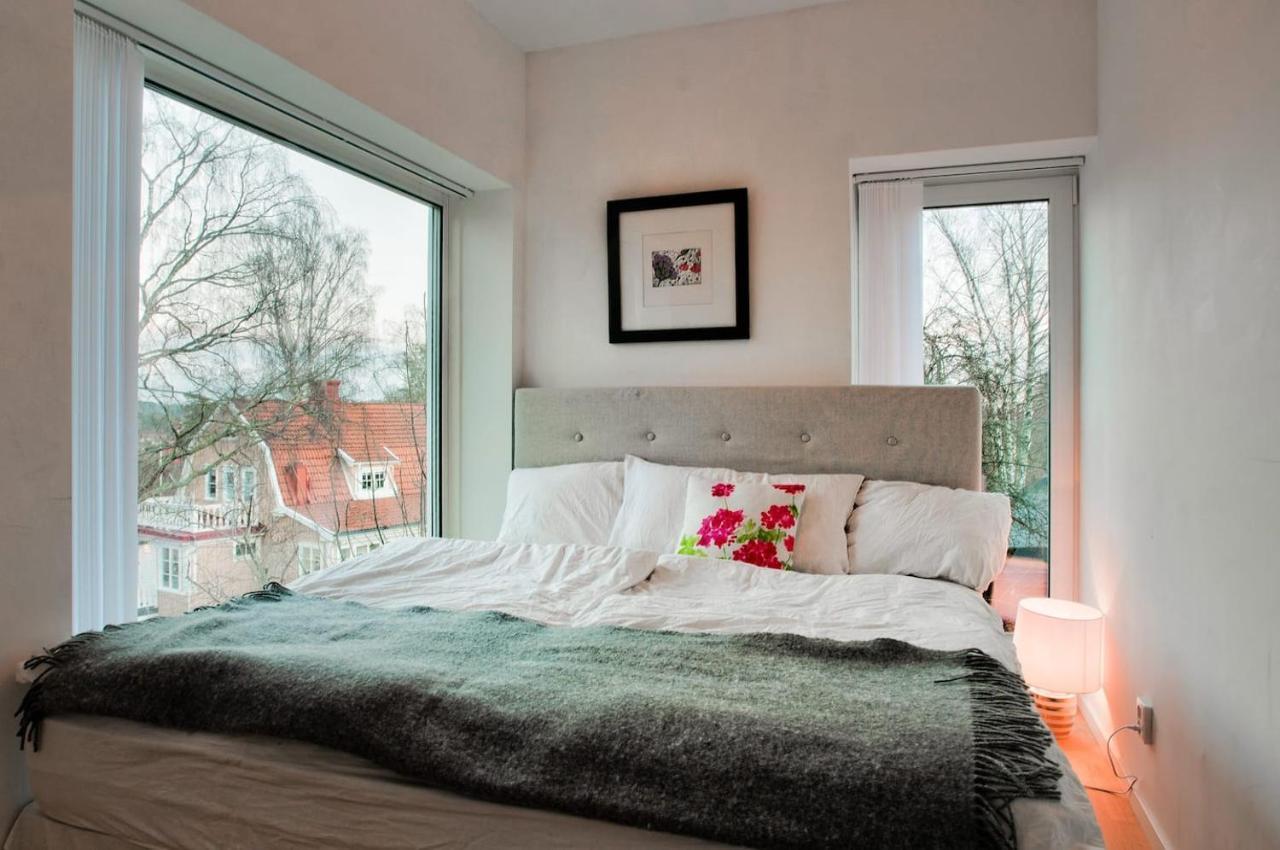 Вилла Townhouse On Arlanda Stockholm Metro Line - Easy Checkin Соллентуна Экстерьер фото