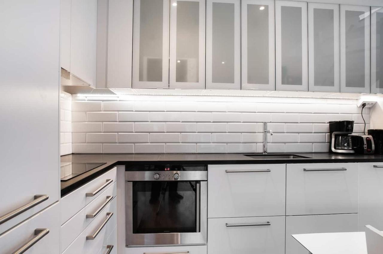 Вилла Townhouse On Arlanda Stockholm Metro Line - Easy Checkin Соллентуна Экстерьер фото
