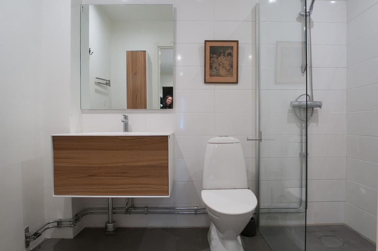 Вилла Townhouse On Arlanda Stockholm Metro Line - Easy Checkin Соллентуна Экстерьер фото
