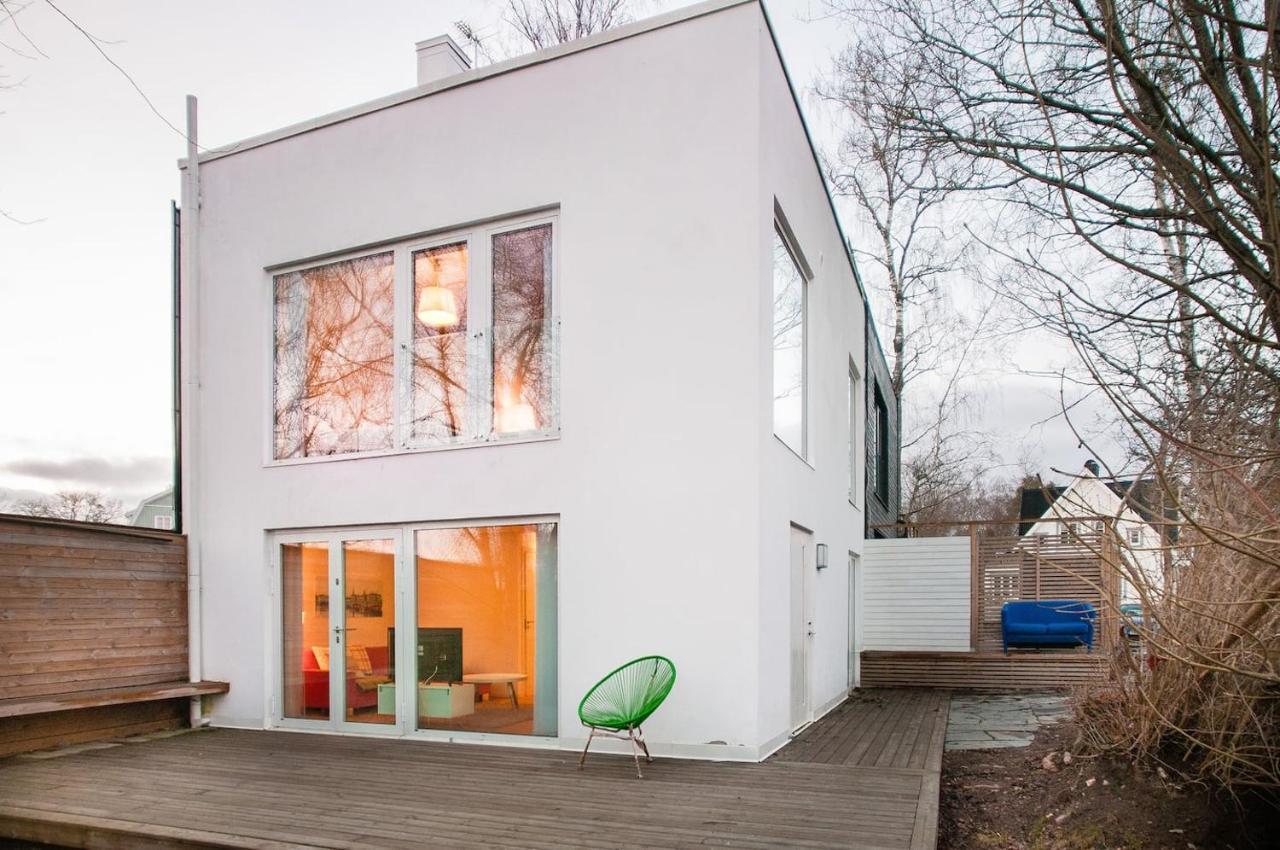 Вилла Townhouse On Arlanda Stockholm Metro Line - Easy Checkin Соллентуна Экстерьер фото