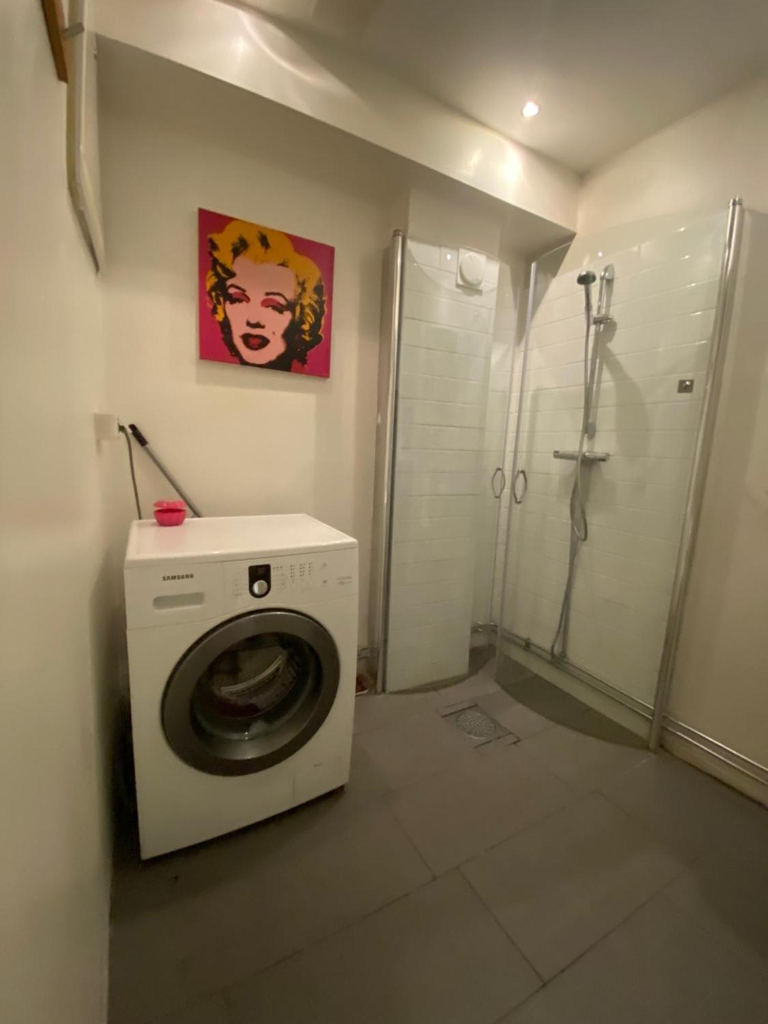 Вилла Townhouse On Arlanda Stockholm Metro Line - Easy Checkin Соллентуна Экстерьер фото